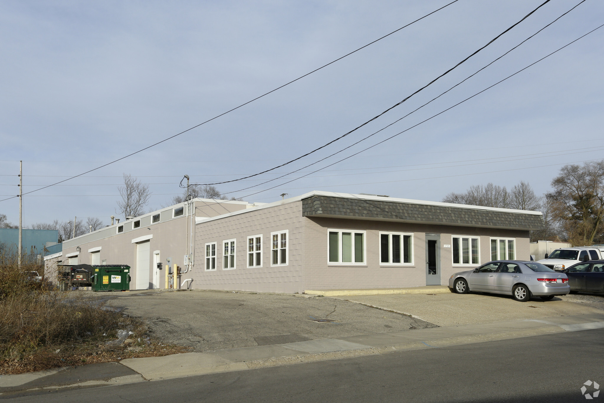 735 Crofton St SE, Grand Rapids, MI for lease Primary Photo- Image 1 of 34