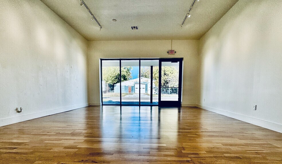 120 E Tonhawa St, Norman, OK à louer - Photo du bâtiment - Image 2 de 5