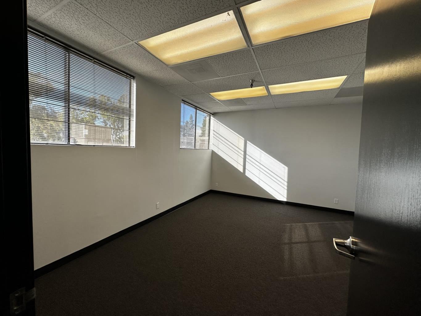 5800-5860 Hannum Ave, Los Angeles, CA for lease Interior Photo- Image 1 of 2