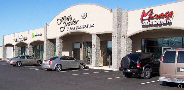 2331-2355 W Main St, Troy, OH à louer - Photo du bâtiment - Image 2 de 17