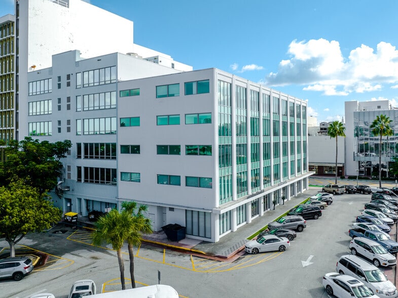 1674 Meridian Ave, Miami Beach, FL à louer - Photo du bâtiment - Image 2 de 6