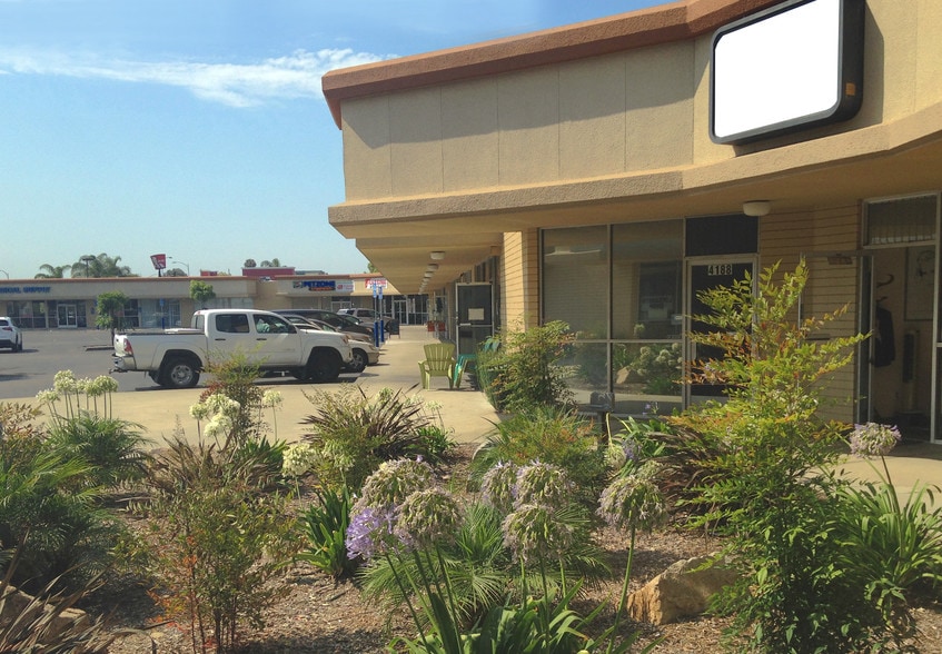 4150-4250 Convoy St, San Diego, CA for lease - Building Photo - Image 3 of 5