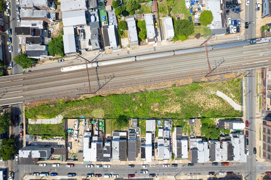 2201-2203 Orthodox St, Philadelphia, PA à louer - Photo du bâtiment - Image 3 de 18