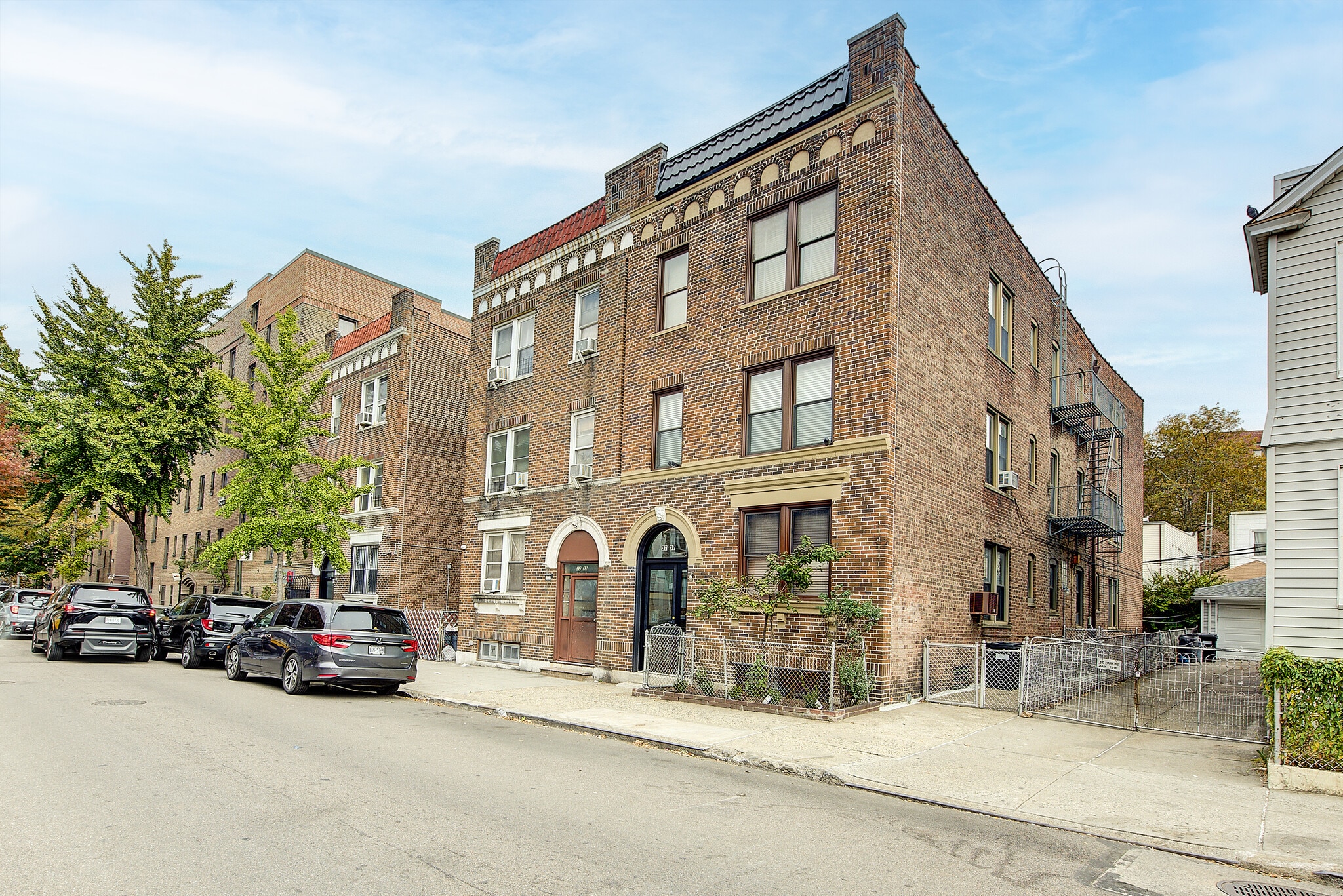 3737 64th St, Woodside, NY for sale Primary Photo- Image 1 of 50