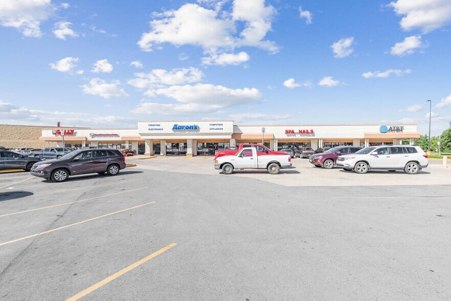 3228 S Western Ave, Marion, IN à louer - Photo du bâtiment - Image 2 de 12