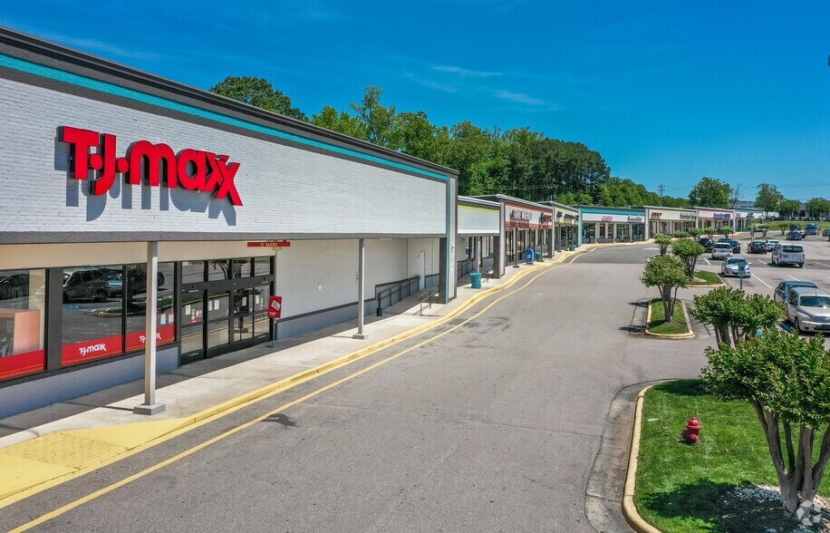 4600 Durham Chapel Hill Blvd, Durham, NC for lease - Building Photo - Image 3 of 29