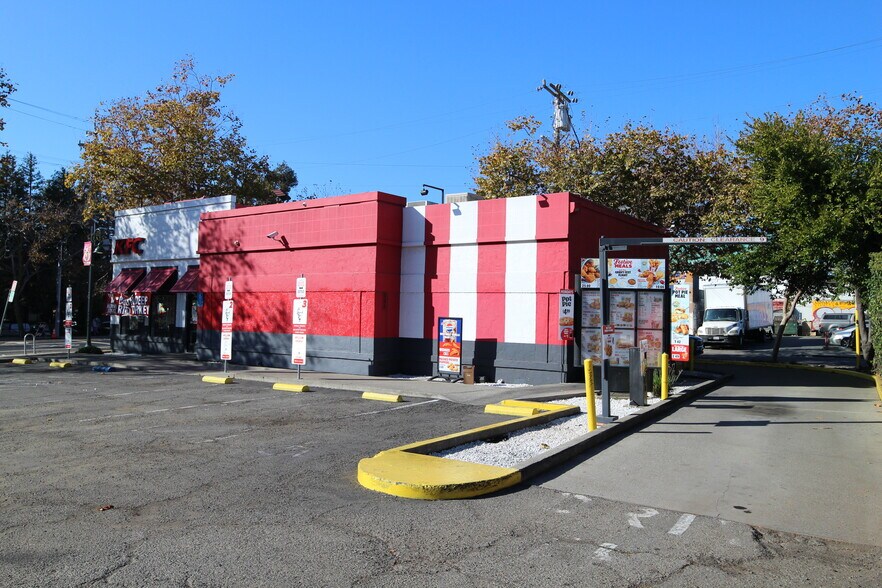 3400 Foothill Blvd, Oakland, CA à vendre - Photo du bâtiment - Image 3 de 5