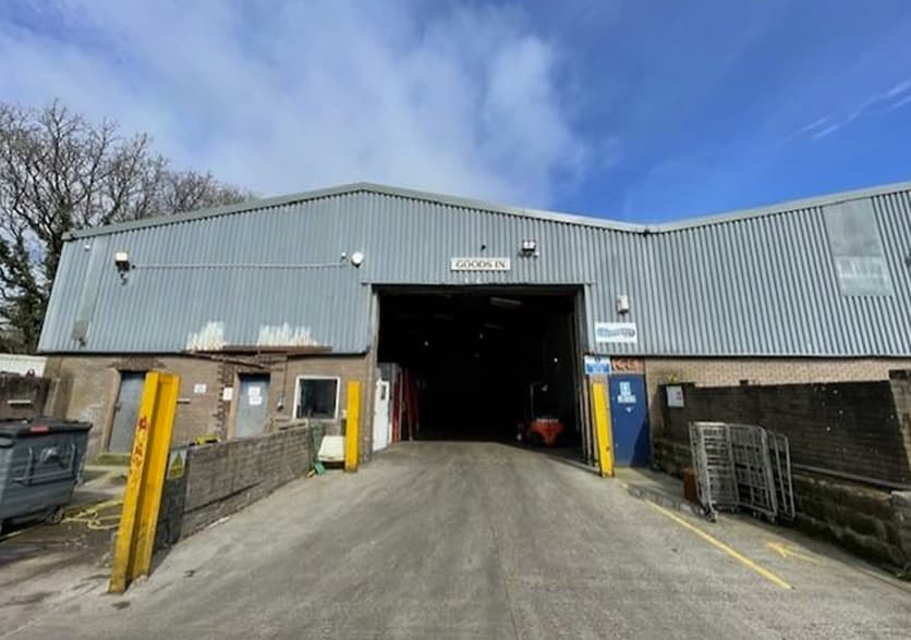 Coedcae Ln, Pontyclun à louer - Photo du bâtiment - Image 3 de 5