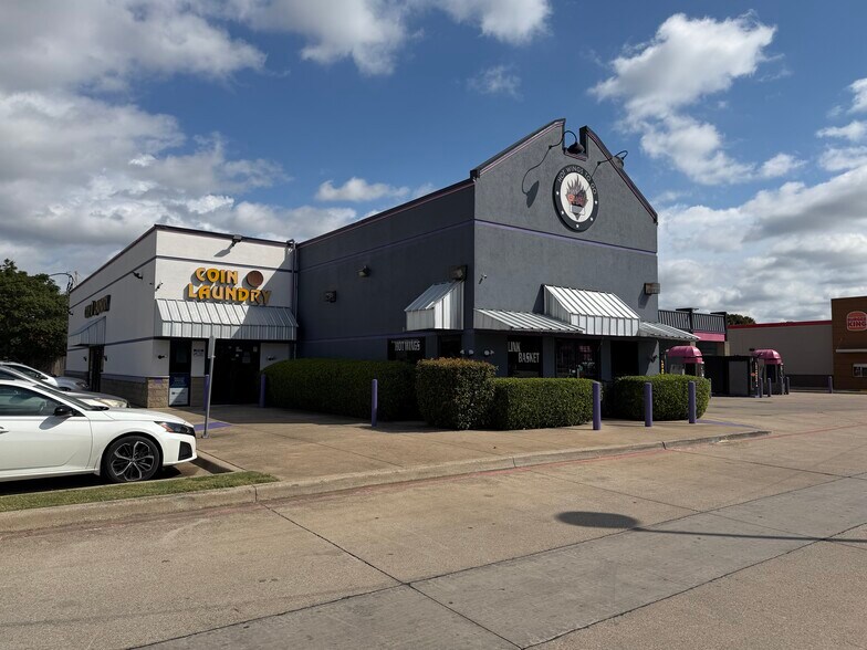 2451 W Ledbetter Dr, Dallas, TX à vendre - Photo du bâtiment - Image 2 de 5