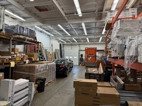 31 Pecks Ln, Newtown, CT for lease Building Photo- Image 2 of 6