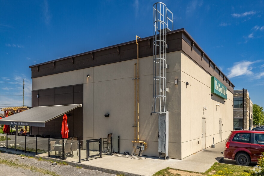 6160 Hazeldean Rd, Stittsville, ON à vendre - Photo du bâtiment - Image 3 de 3