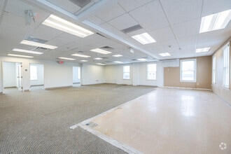 8780 Centreville Rd, Manassas, VA for lease Interior Photo- Image 2 of 6