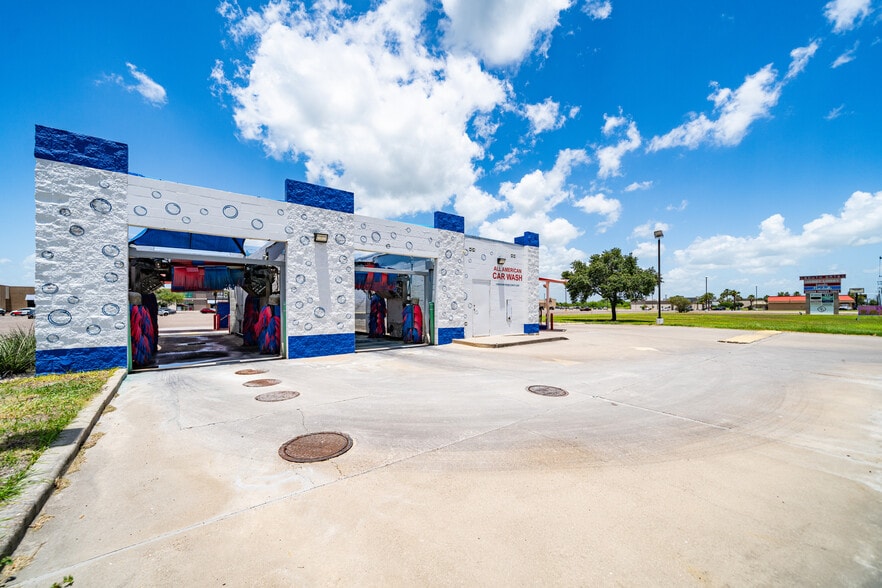 2393 S Brahma Blvd, Kingsville, TX for sale - Building Photo - Image 2 of 22