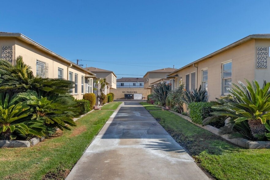 6036 10th Ave, Los Angeles, CA for sale - Building Photo - Image 1 of 25
