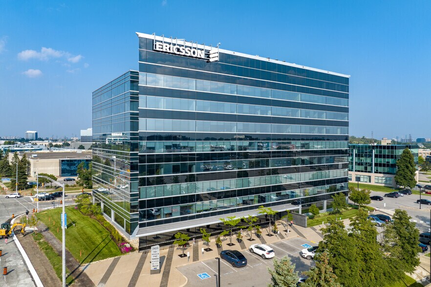 2425 Matheson Blvd E, Mississauga, ON à louer - Photo du bâtiment - Image 1 de 6