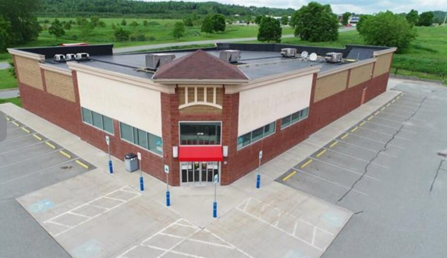 4730 Us Route 5, Newport, VT for lease Building Photo- Image 1 of 1