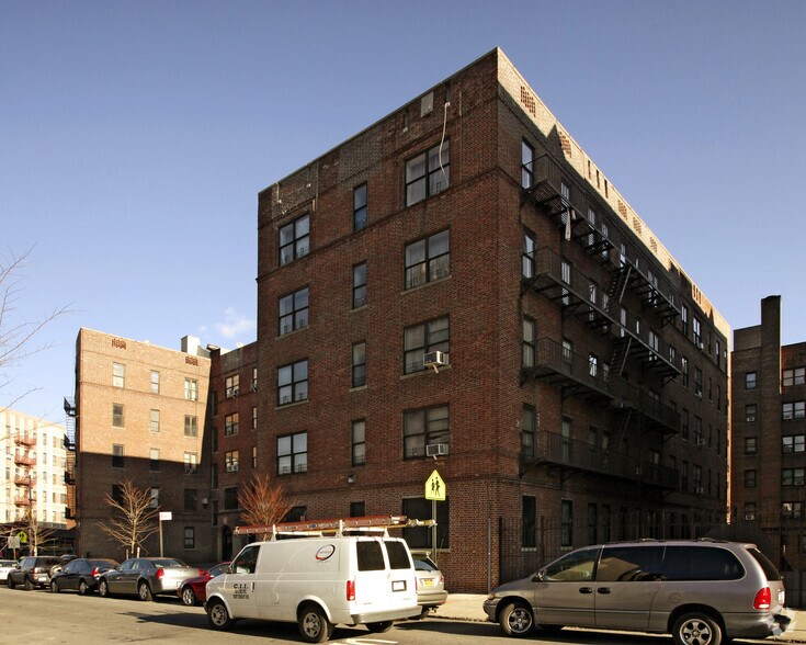 1730 Harrison Ave, Bronx, NY à louer - Photo du bâtiment - Image 2 de 3