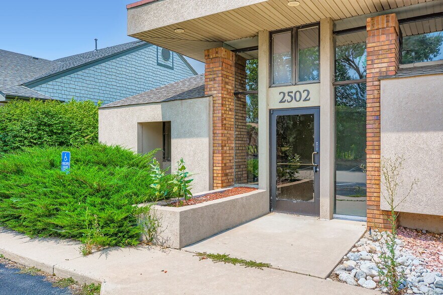 2502 Abarr Dr, Loveland, CO à vendre - Photo du bâtiment - Image 3 de 29