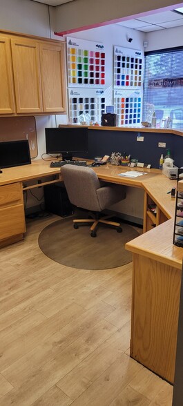 601 Commerce Dr, Roseville, CA for lease - Building Photo - Image 3 of 22