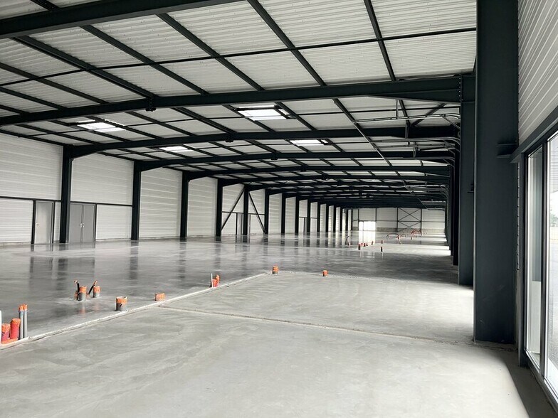 Flex in Schweighouse-sur-Moder for lease - Interior Photo - Image 3 of 8