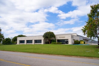 490 Production Ave, Madison, AL à louer Photo intérieure- Image 2 de 12