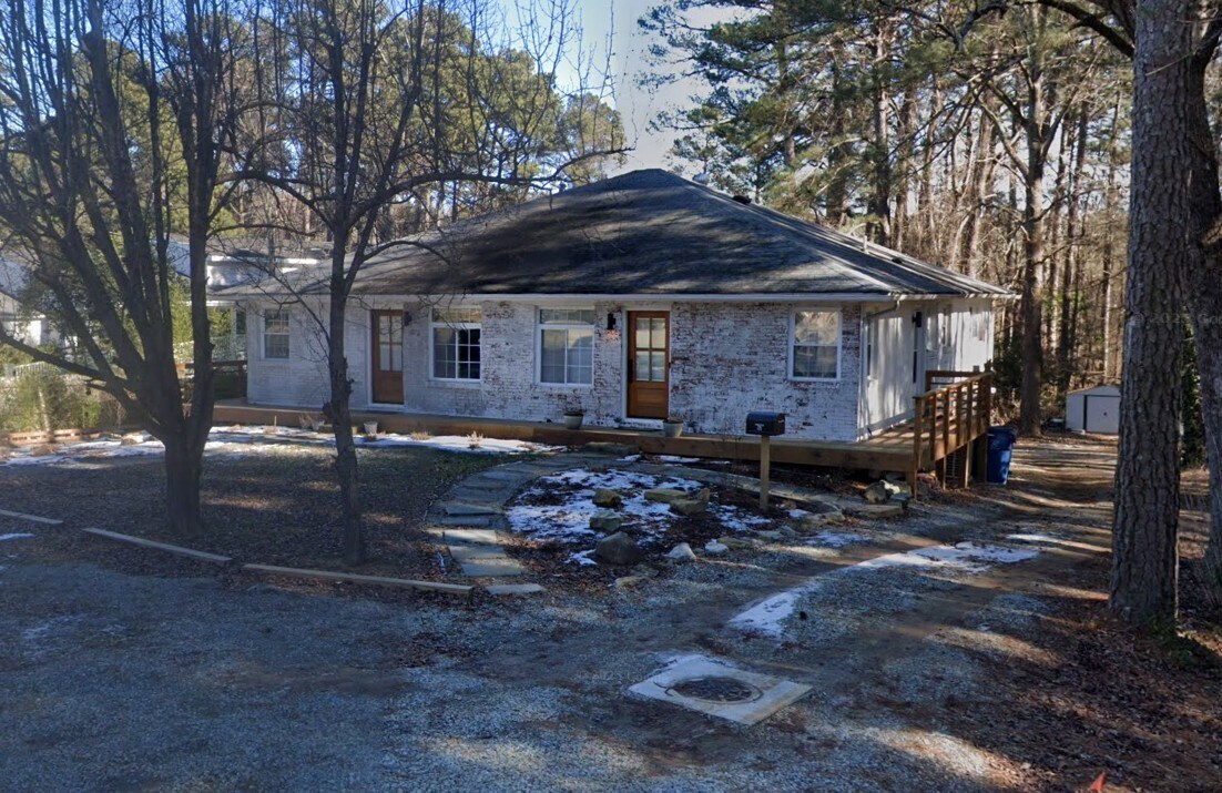 3221 Old Chapel Hill Rd, Durham, NC à louer Photo principale- Image 1 de 3