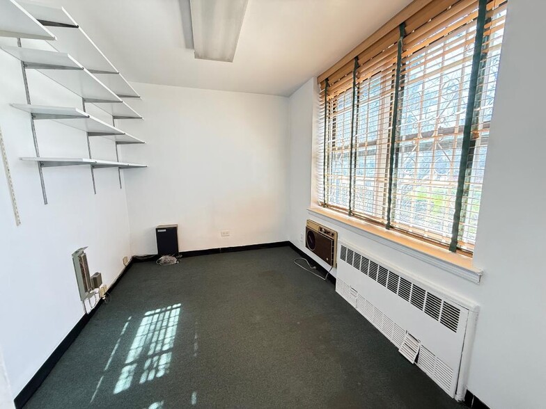 10025 Queens Blvd, Forest Hills, NY à vendre - Photo intérieure - Image 2 de 34