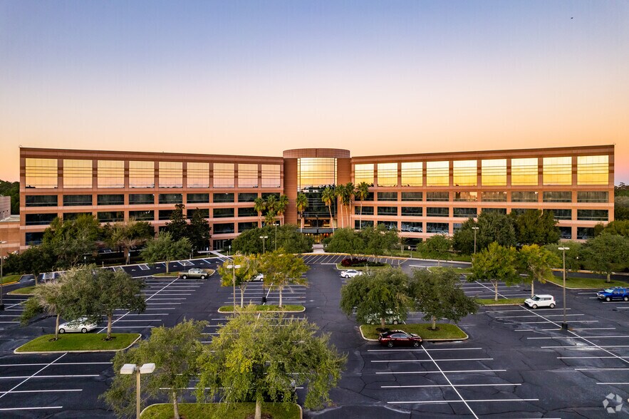 2300 Discovery Dr, Orlando, FL à louer - Photo du bâtiment - Image 2 de 25