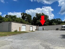 2131 US Highway 70, Swannanoa NC - Entrepôt