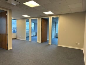 622 Third Ave, New York, NY for lease Interior Photo- Image 2 of 4