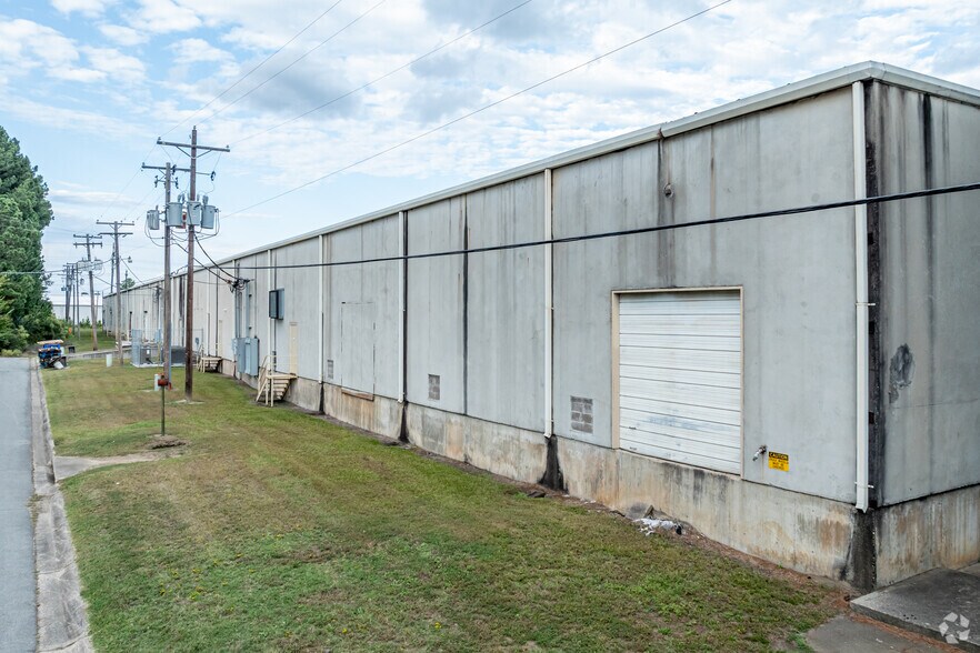 6200 Scott Hamilton Dr, Little Rock, AR à louer - Photo du bâtiment - Image 3 de 6