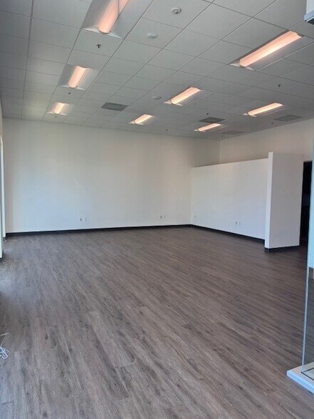 559 Clyde Ave, Mountain View, CA à louer - Photo intérieure - Image 3 de 7