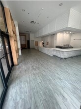 400 W Fourth St, Winston-Salem, NC for lease Interior Photo- Image 2 of 6