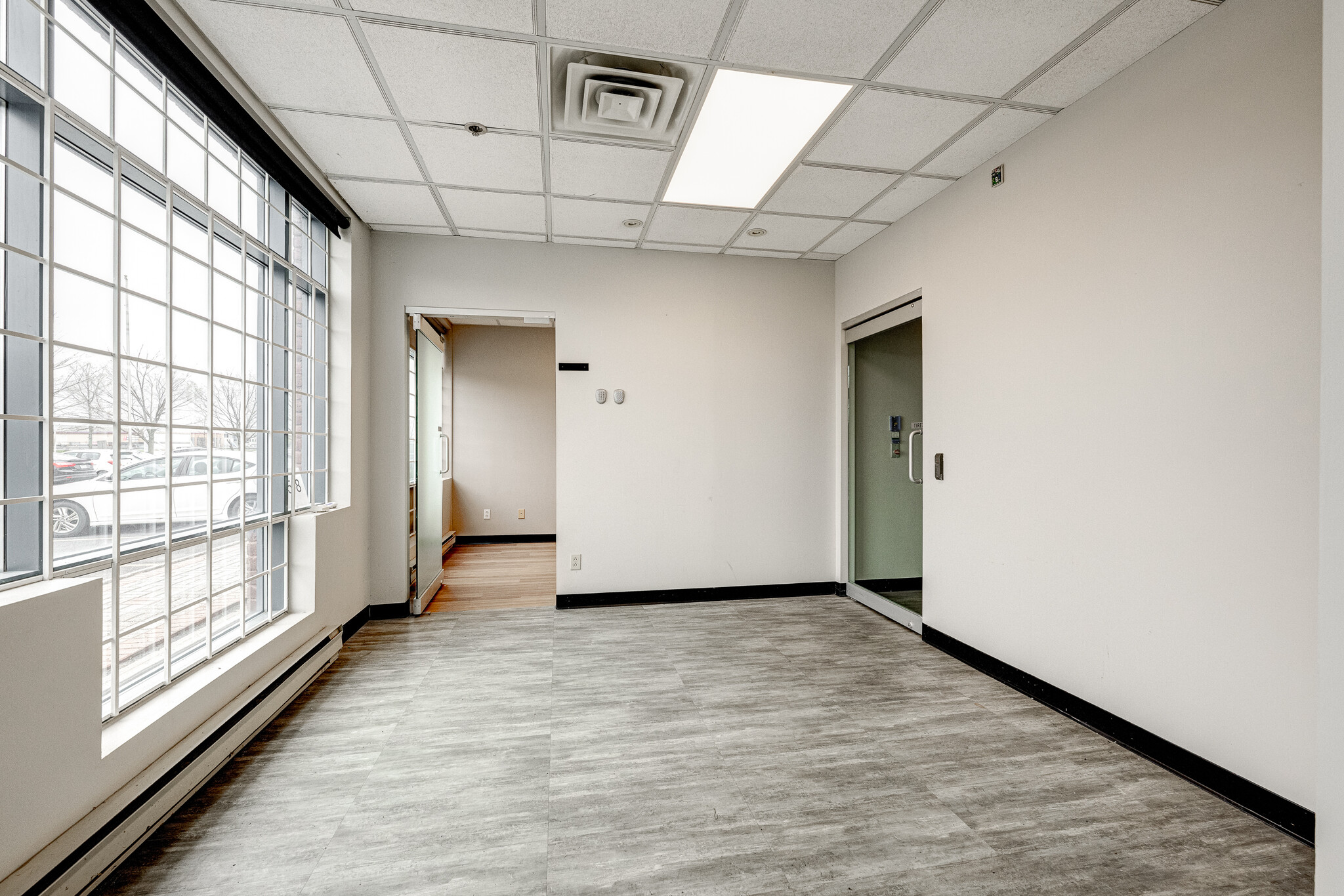 25 Rue de Lauzon, Boucherville, QC à louer Photo intérieure- Image 1 de 8