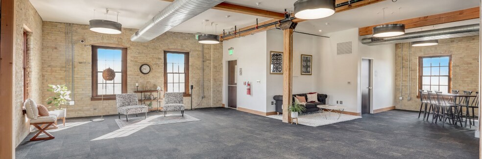 422 N 15th St, Milwaukee, WI à louer - Photo intérieure - Image 3 de 17