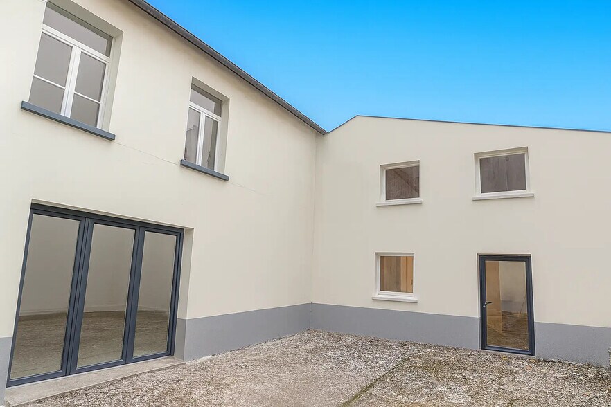 Bureau dans Neuilly-sur-Seine à vendre - Photo du bâtiment - Image 2 de 3