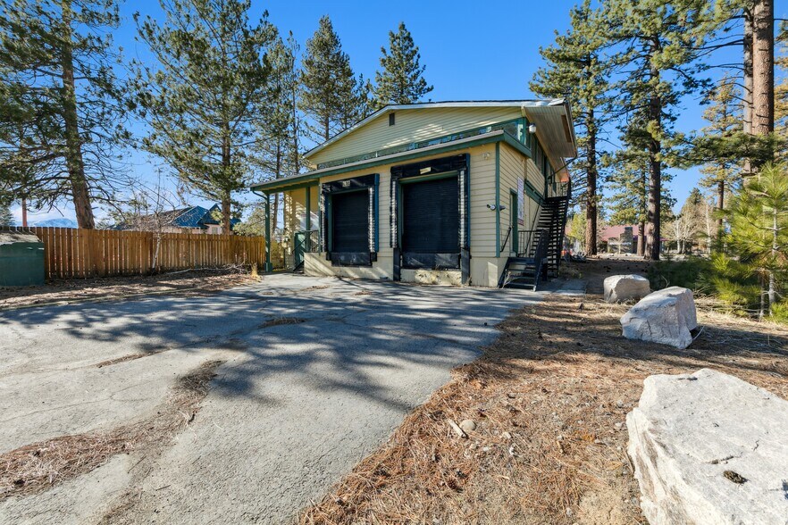 3716-3717 Osgood ave, South Lake Tahoe, CA à vendre - Photo du bâtiment - Image 2 de 17