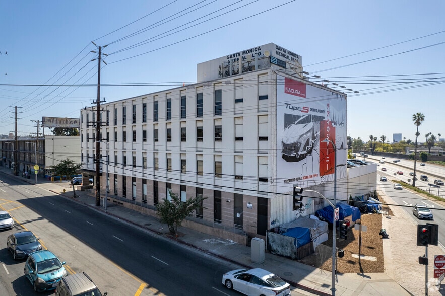 5300 Santa Monica Blvd, Los Angeles, CA for lease - Building Photo - Image 2 of 5