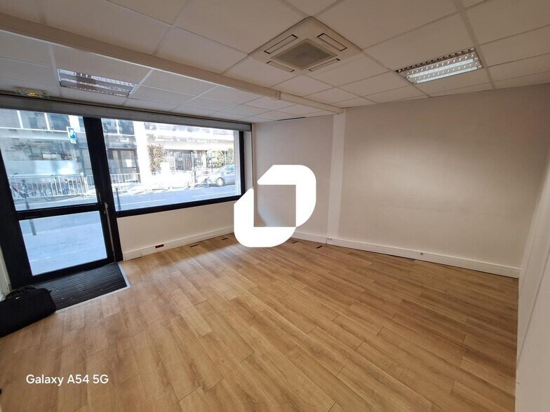Office in Boulogne-Billancourt for sale - Interior Photo - Image 2 of 5
