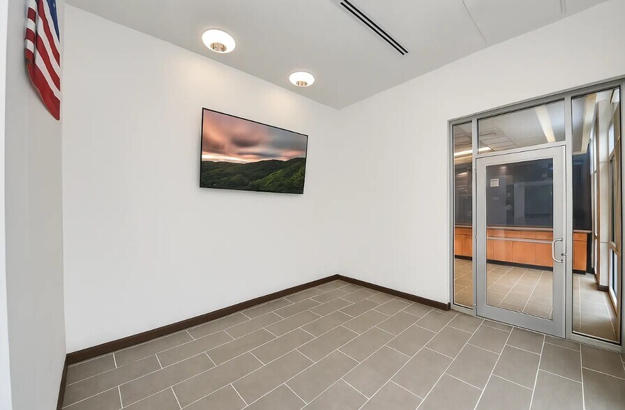 1520 W Sam Houston Pky S, Houston, TX à louer - Photo intérieure - Image 3 de 9