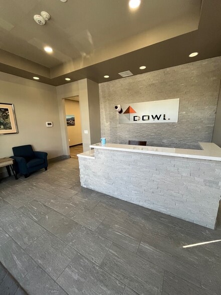 5365 Reno Corporate Dr, Reno, NV for lease - Building Photo - Image 2 of 7