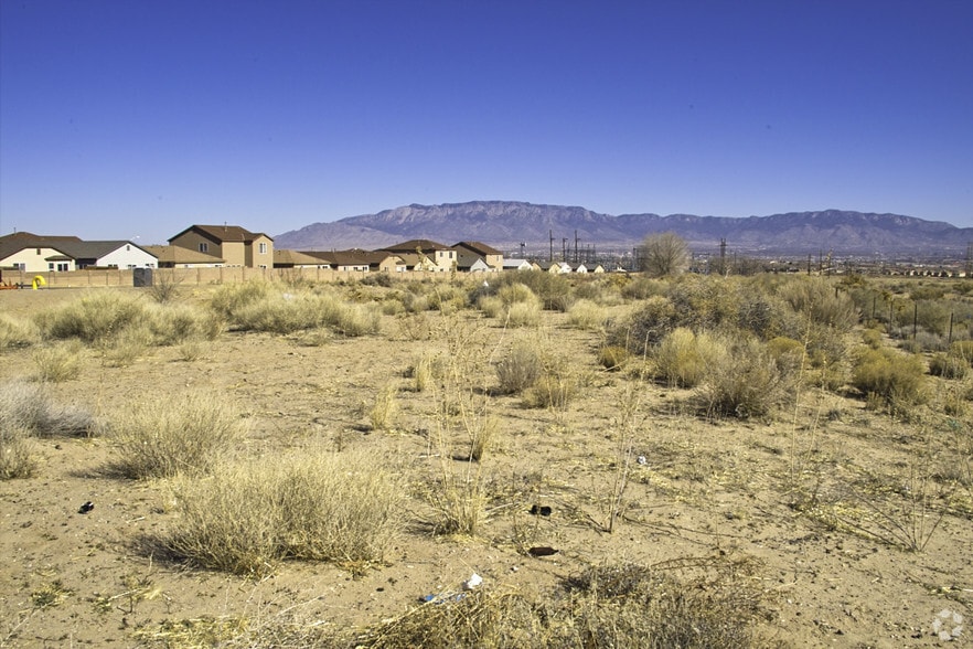 2800 Unser Blvd NW, Albuquerque, NM à louer - Photo du bâtiment - Image 2 de 4