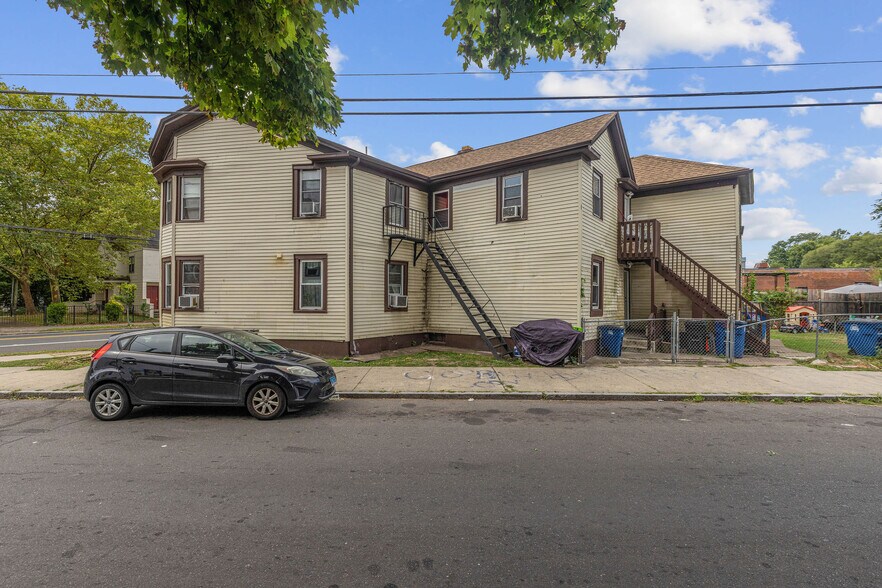 467 Columbus Ave, New Haven, CT à vendre - Photo du bâtiment - Image 3 de 13