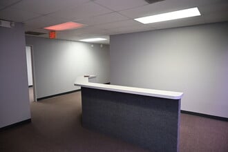 8402 Laurel Fair Cir, Tampa, FL for lease Interior Photo- Image 1 of 5