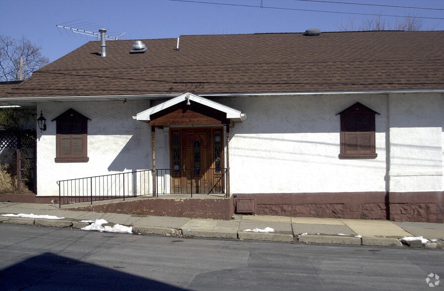 754 Cherokee st, Fountain Hill, PA for sale - Building Photo - Image 2 of 60