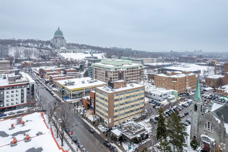 5298-5300 Ch de la Côte-des-Neiges, Montréal, QC à louer - Aérien - Image 2 de 3