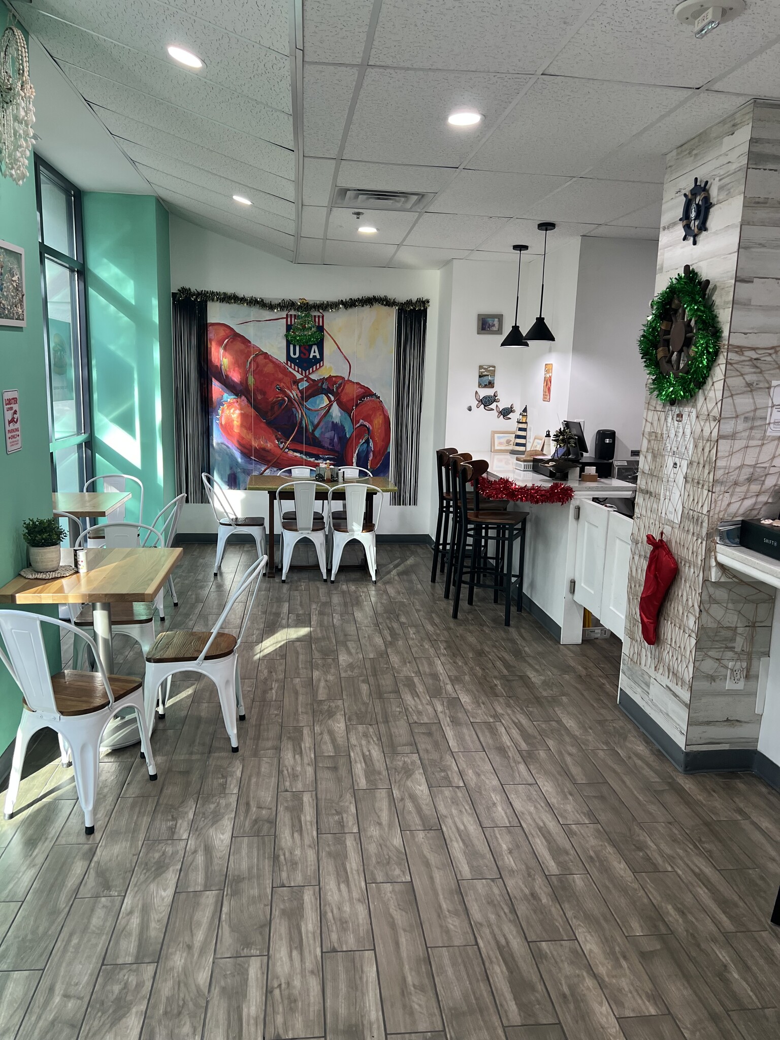 100 N Atlantic Ave, Daytona Beach, FL à louer Photo intérieure- Image 1 de 10