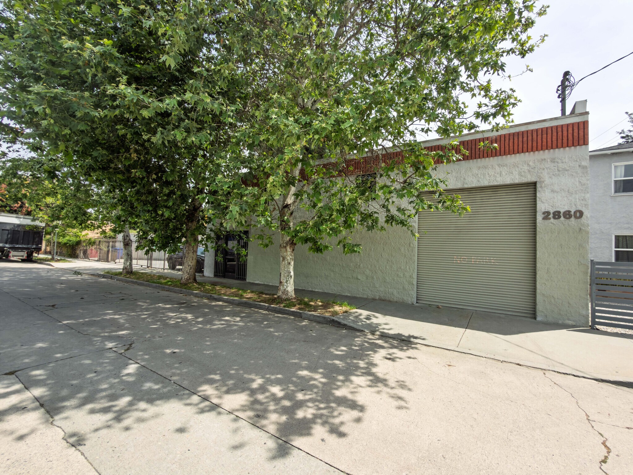 2860 Glenview Ave, Los Angeles, CA à vendre Photo du bâtiment- Image 1 de 14