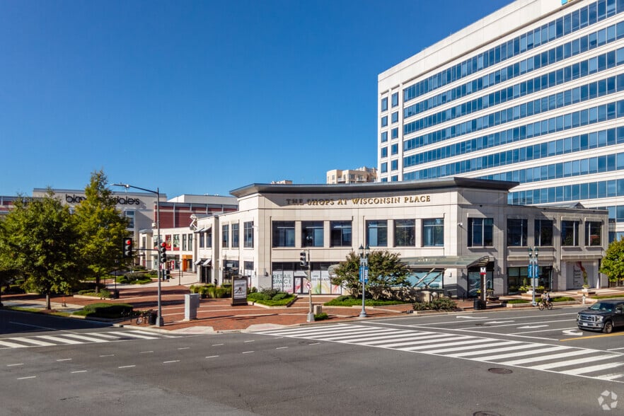 5404 Wisconsin Ave, Chevy Chase, MD for lease - Building Photo - Image 1 of 6