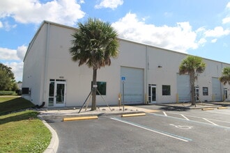 6250-6270 Clarity Ct, Sarasota, FL for lease Interior Photo- Image 1 of 9